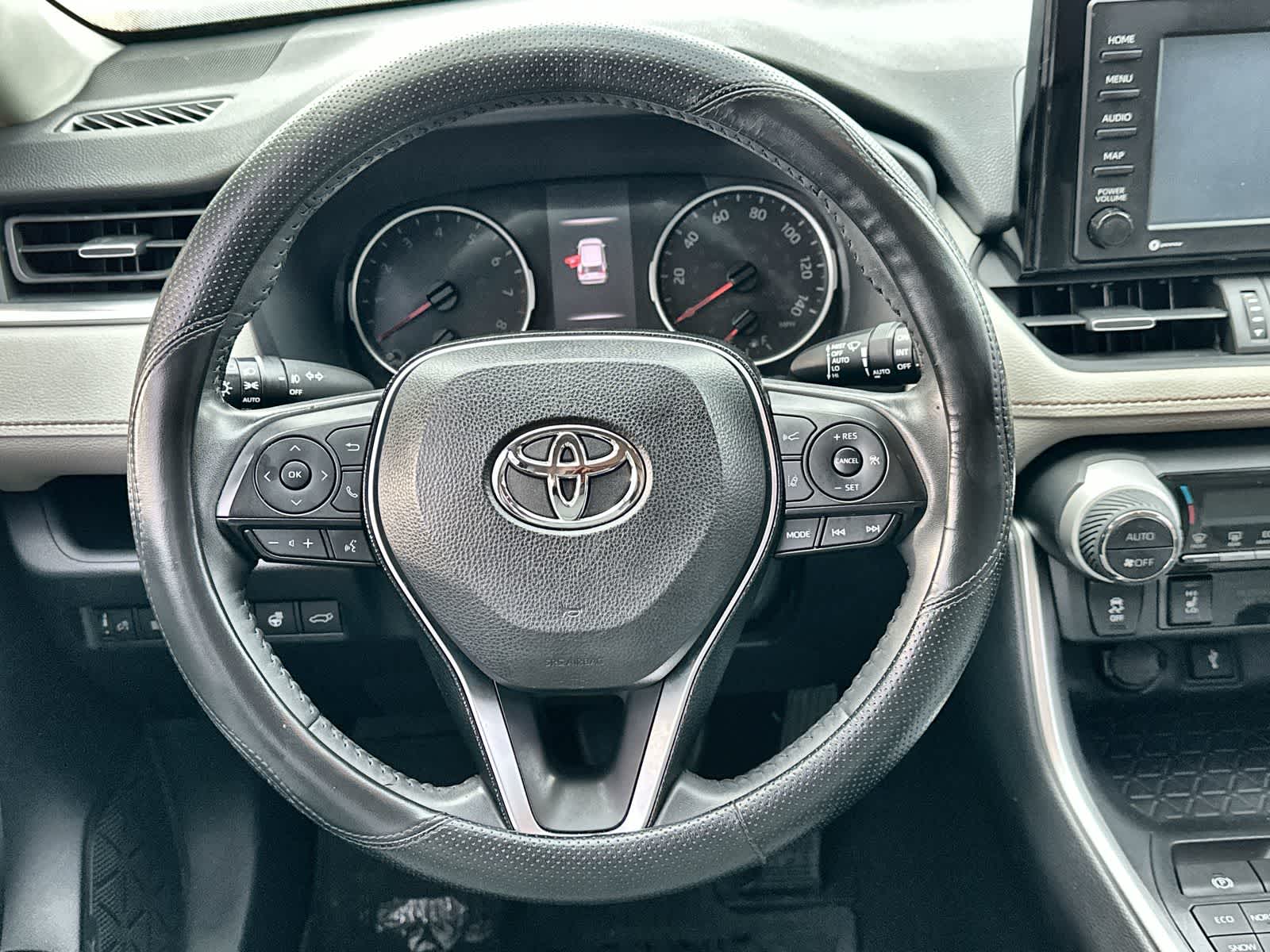 Thumbnail: 2020 Toyota RAV4 - 15