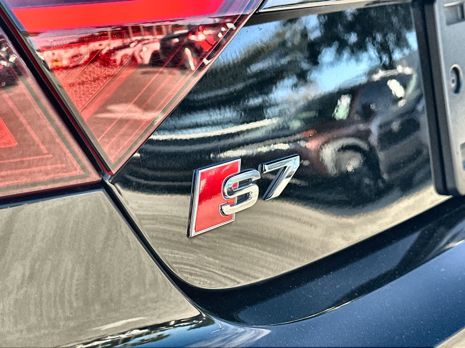 Thumbnail: 2018 Audi S7 - 7