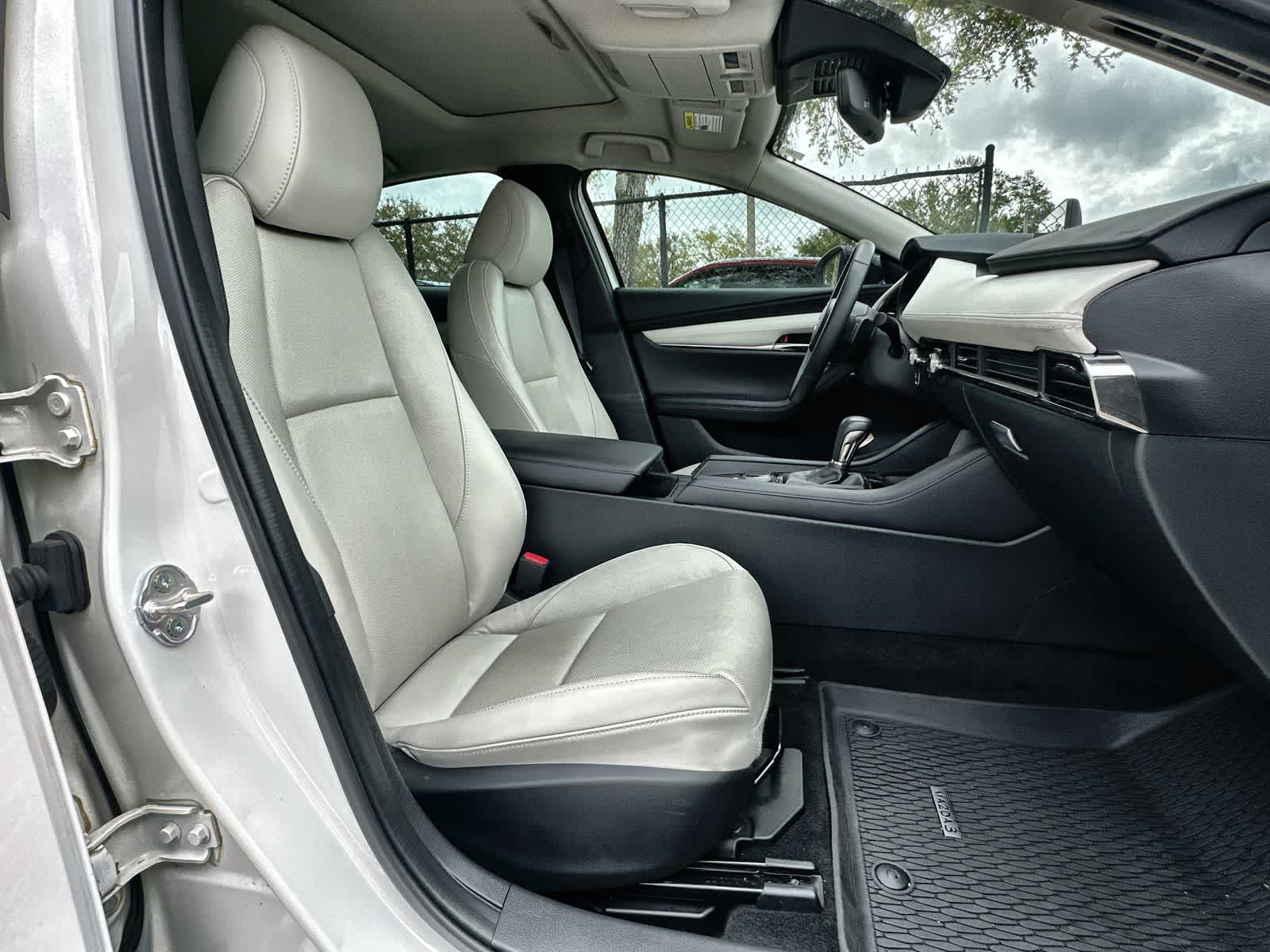 Thumbnail: 2025 Mazda Mazda3 - 9