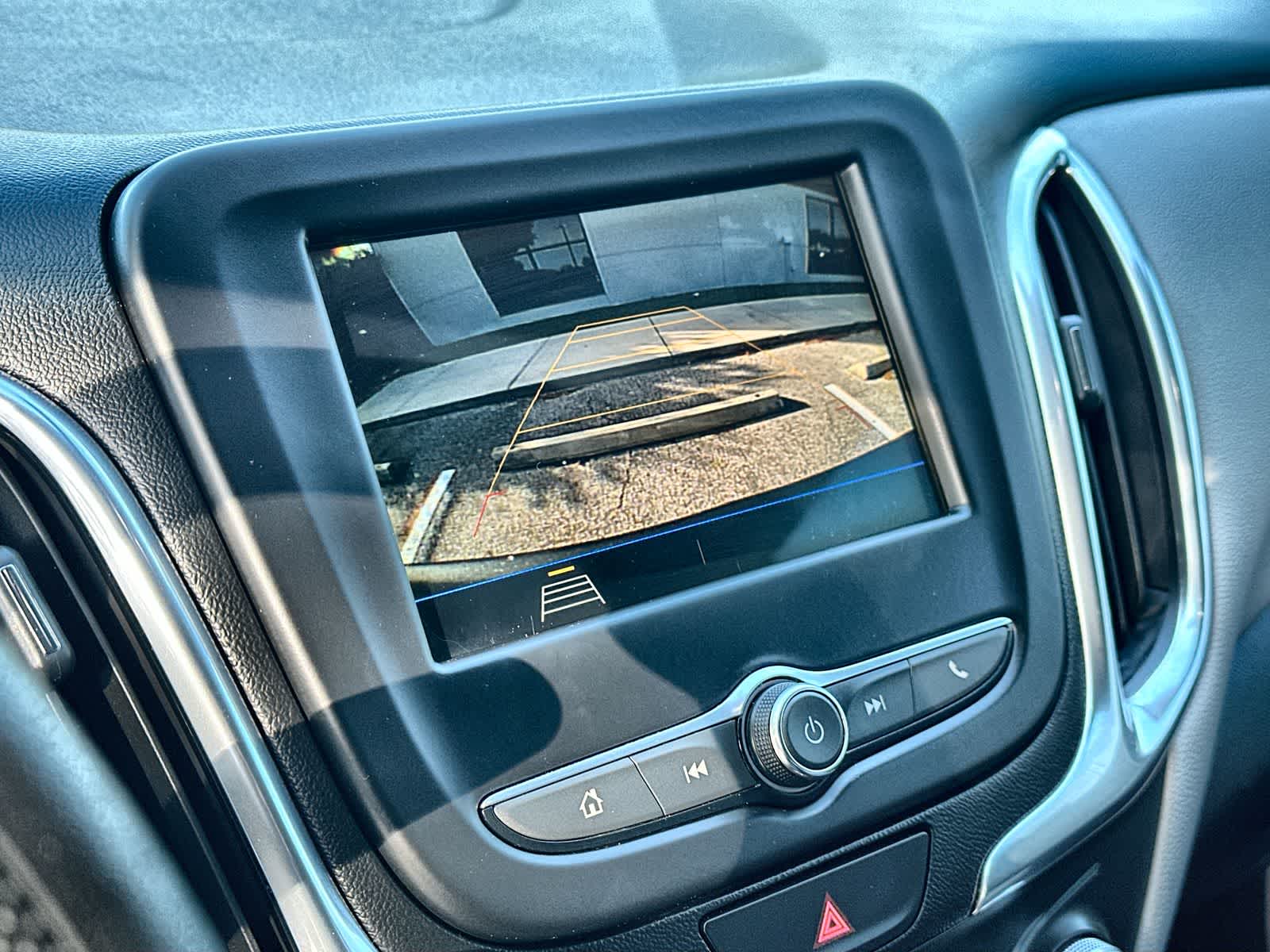 Thumbnail: 2019 Chevrolet Equinox - 27