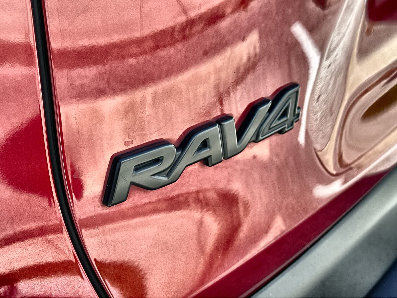 Thumbnail: 2021 Toyota RAV4 - 15