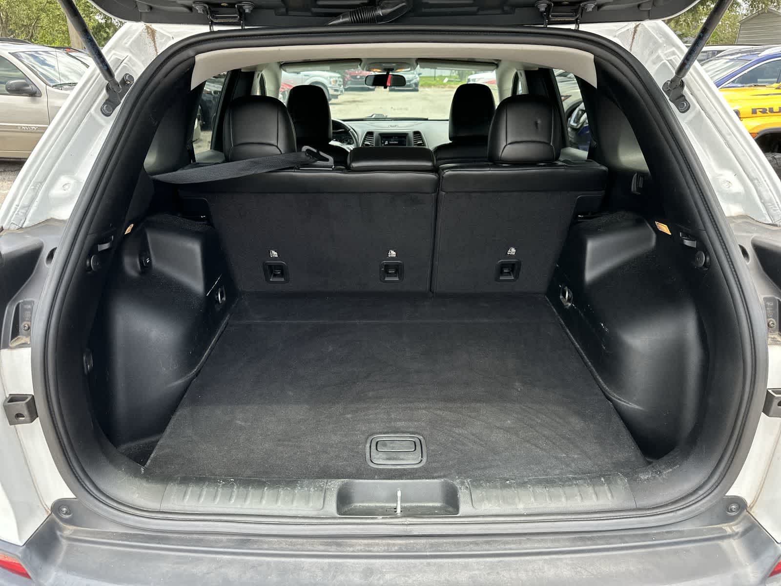 2019 Jeep Cherokee Latitude 19