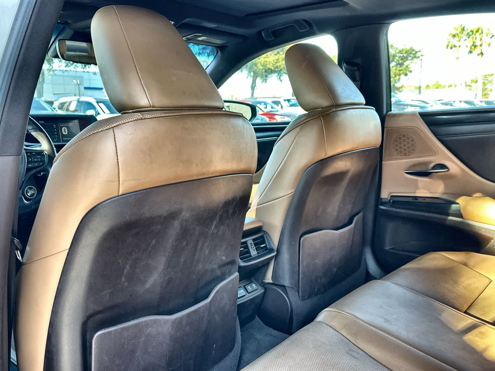 Thumbnail: 2019 Lexus ES - 10