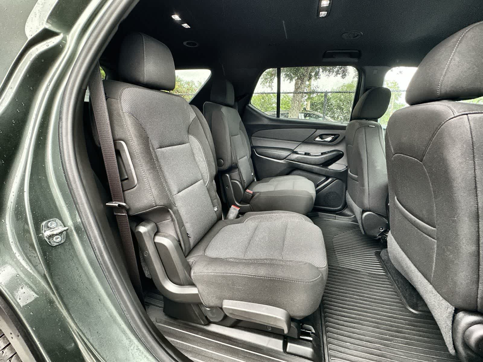 Thumbnail: 2023 Chevrolet Traverse - 19