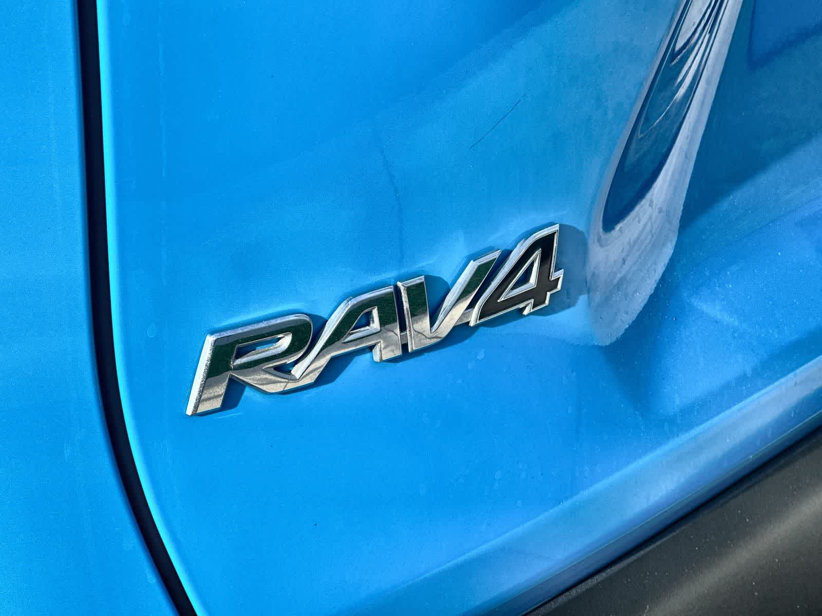 Thumbnail: 2019 Toyota RAV4 - 7