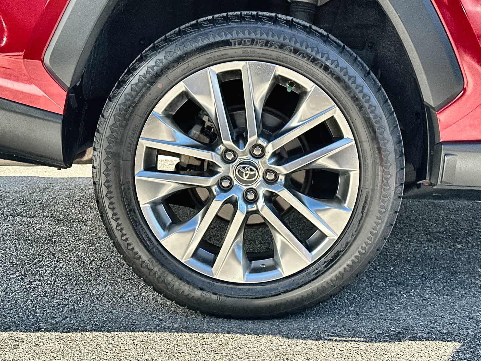 Thumbnail: 2021 Toyota RAV4 - 14