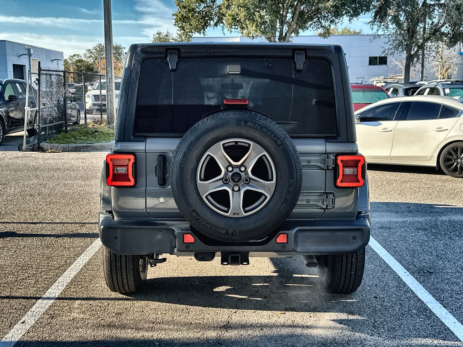 Thumbnail: 2019 Jeep Wrangler - 5