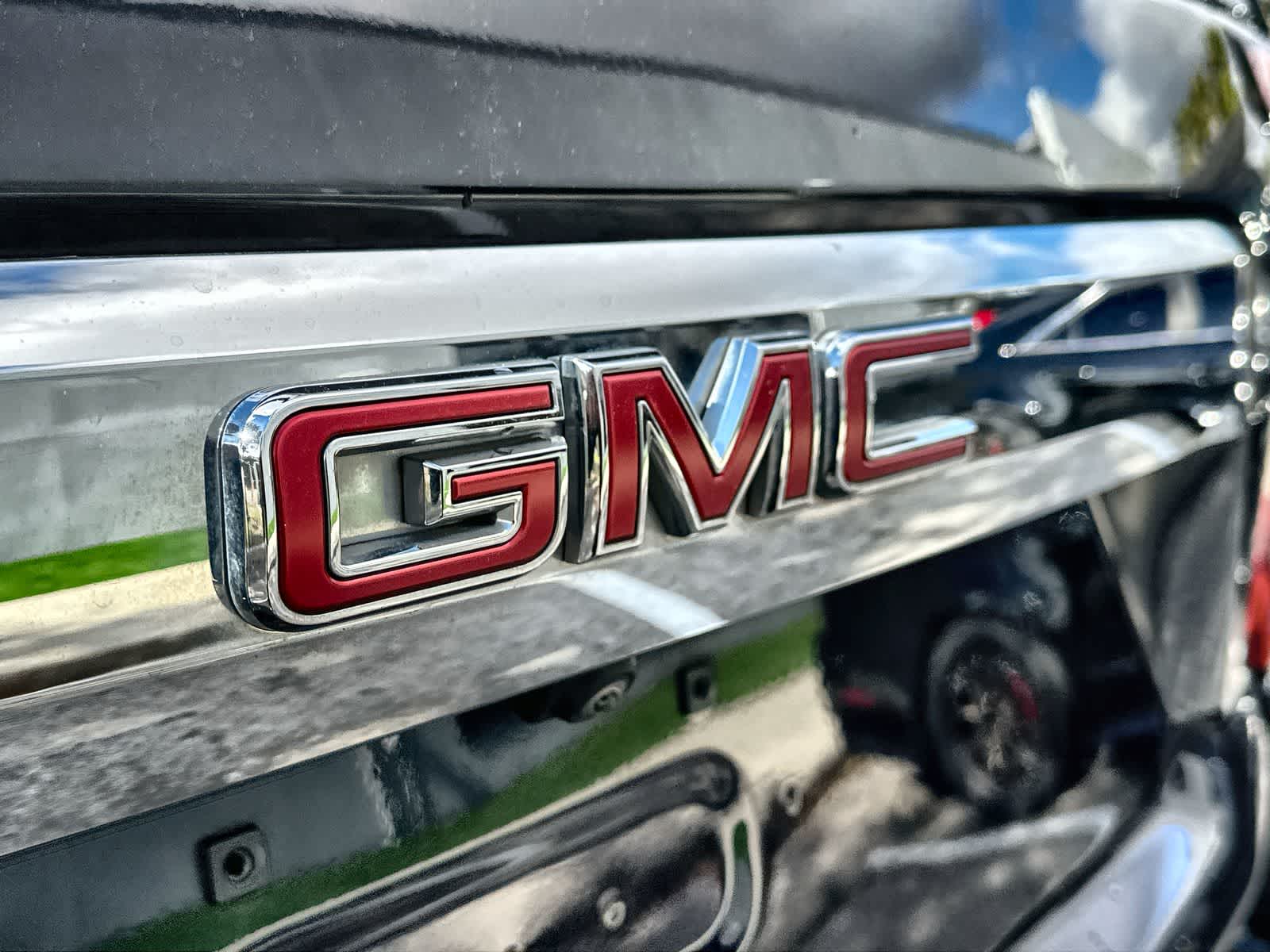 Thumbnail: 2024 GMC Yukon - 16