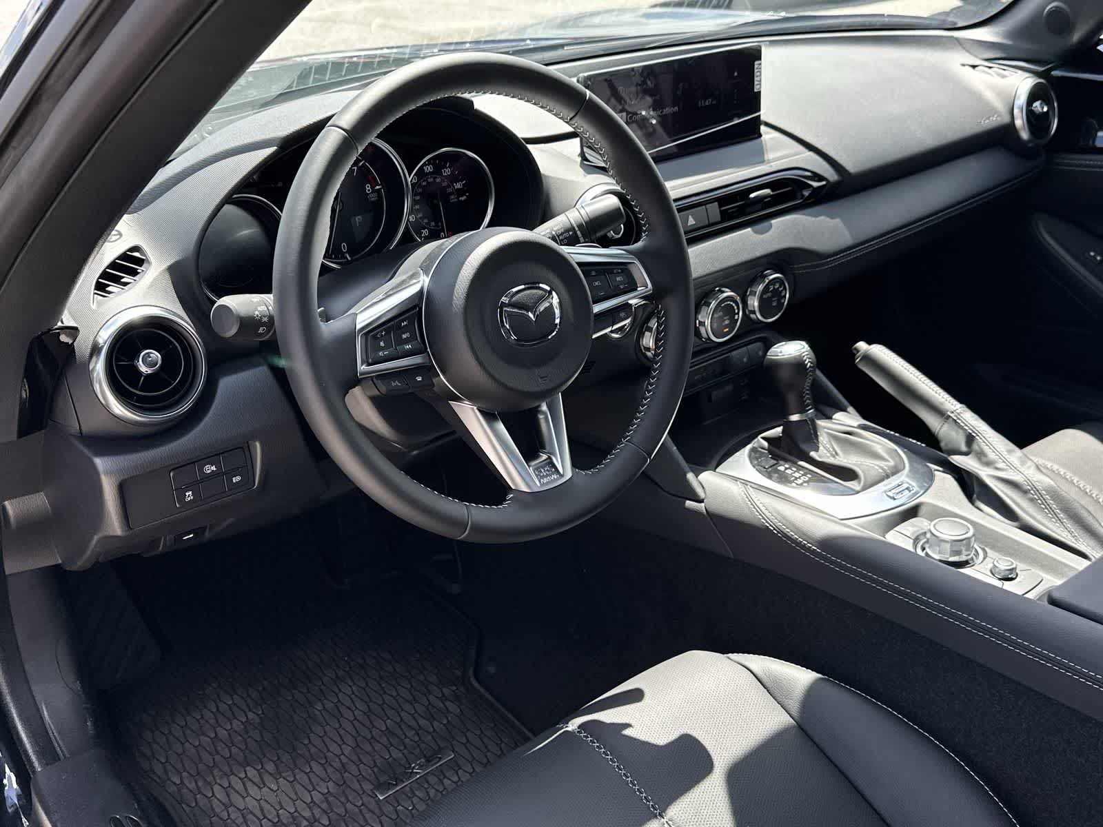 Thumbnail: 2025 Mazda MX-5 Miata - 10