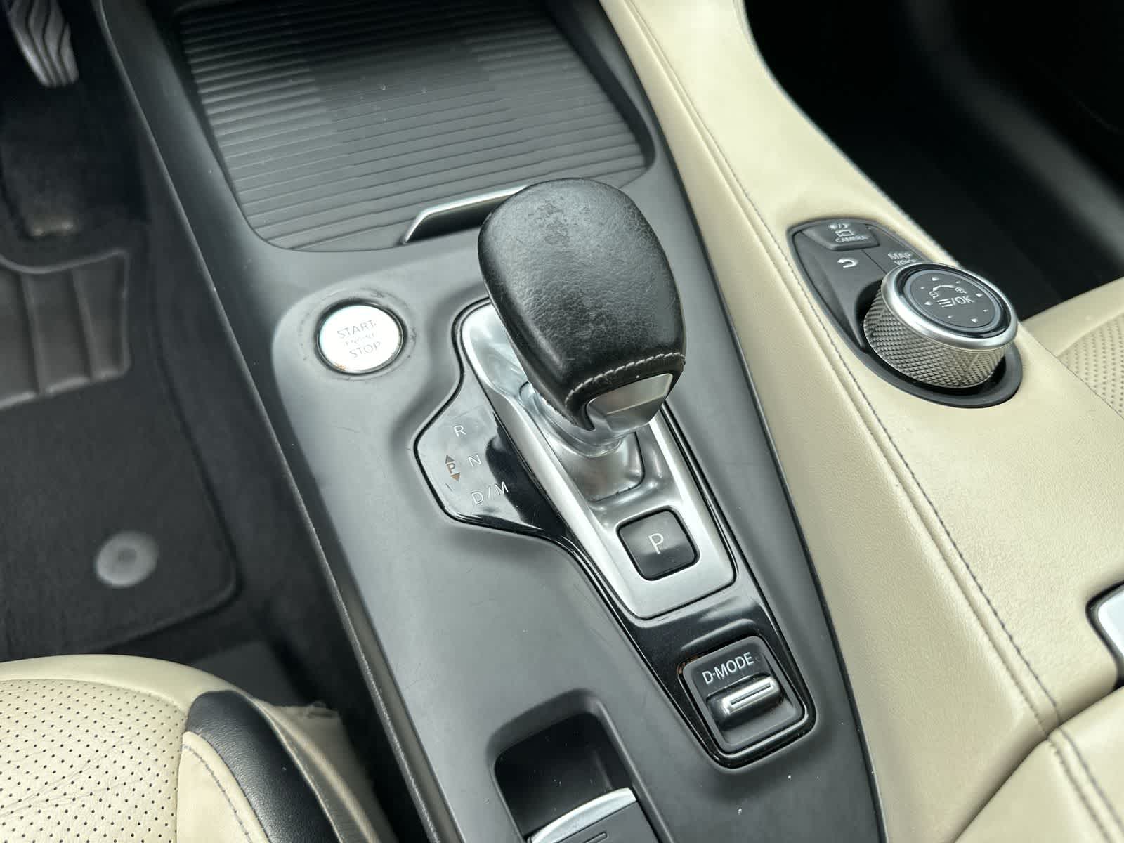 2019 INFINITI QX50 Essential 17