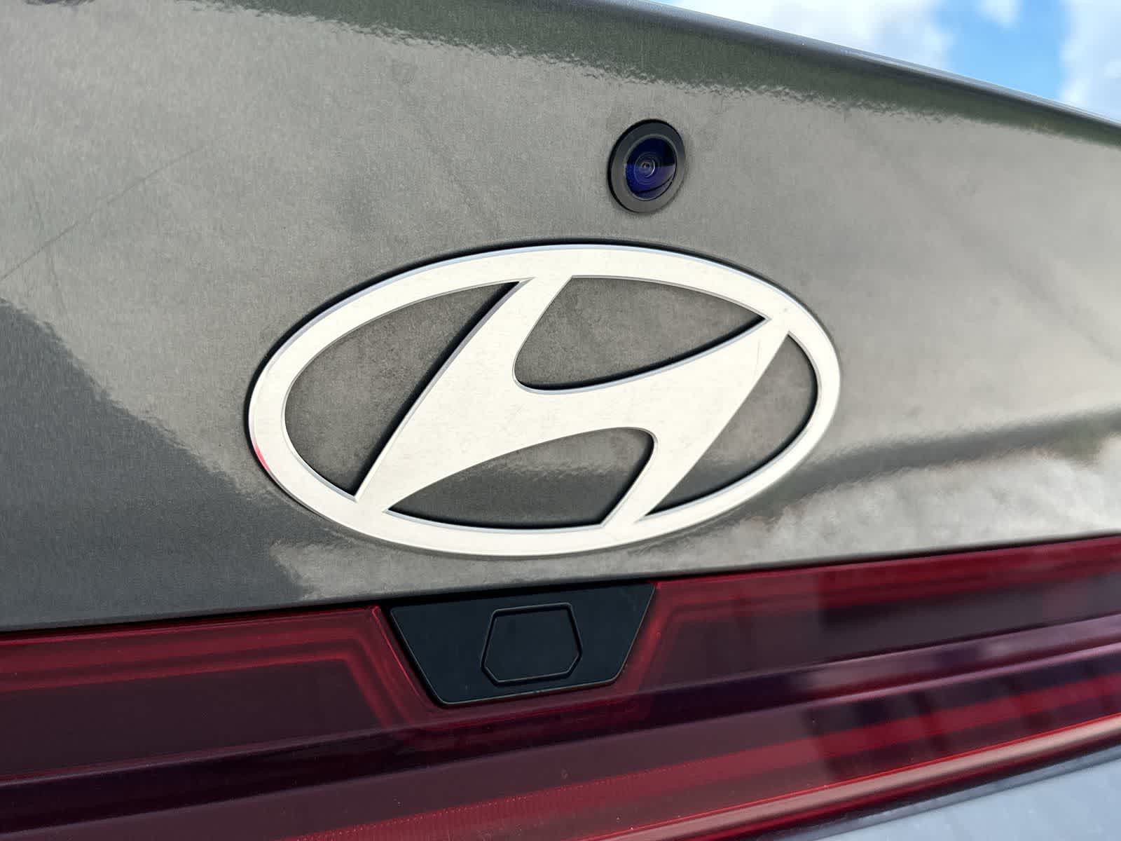 Thumbnail: 2024 Hyundai Elantra - 15