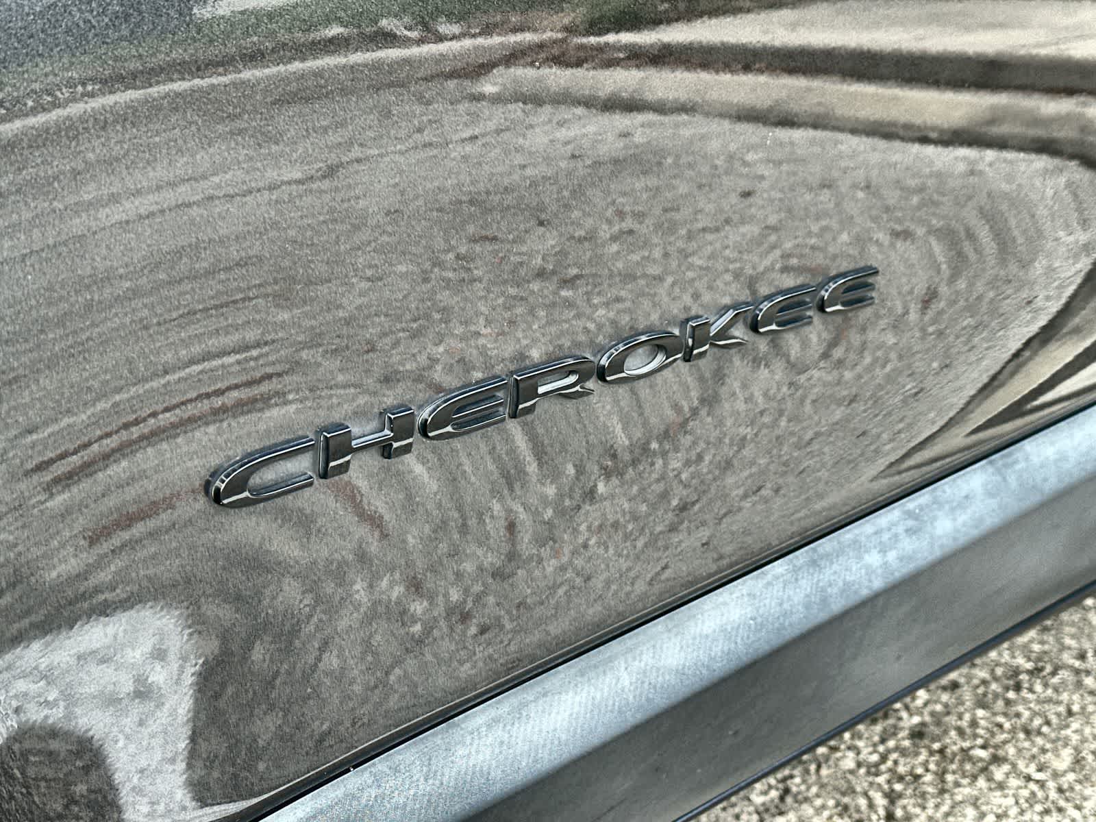 Thumbnail: 2016 Jeep Cherokee - 15