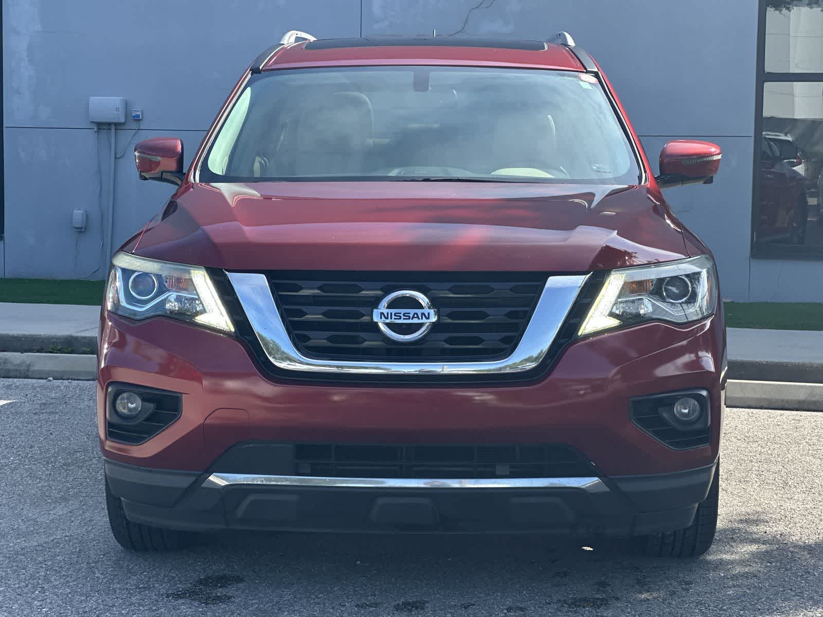 Thumbnail: 2017 Nissan Pathfinder - 6