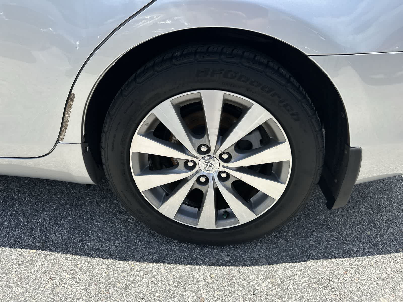 2010 Toyota Camry LE 18
