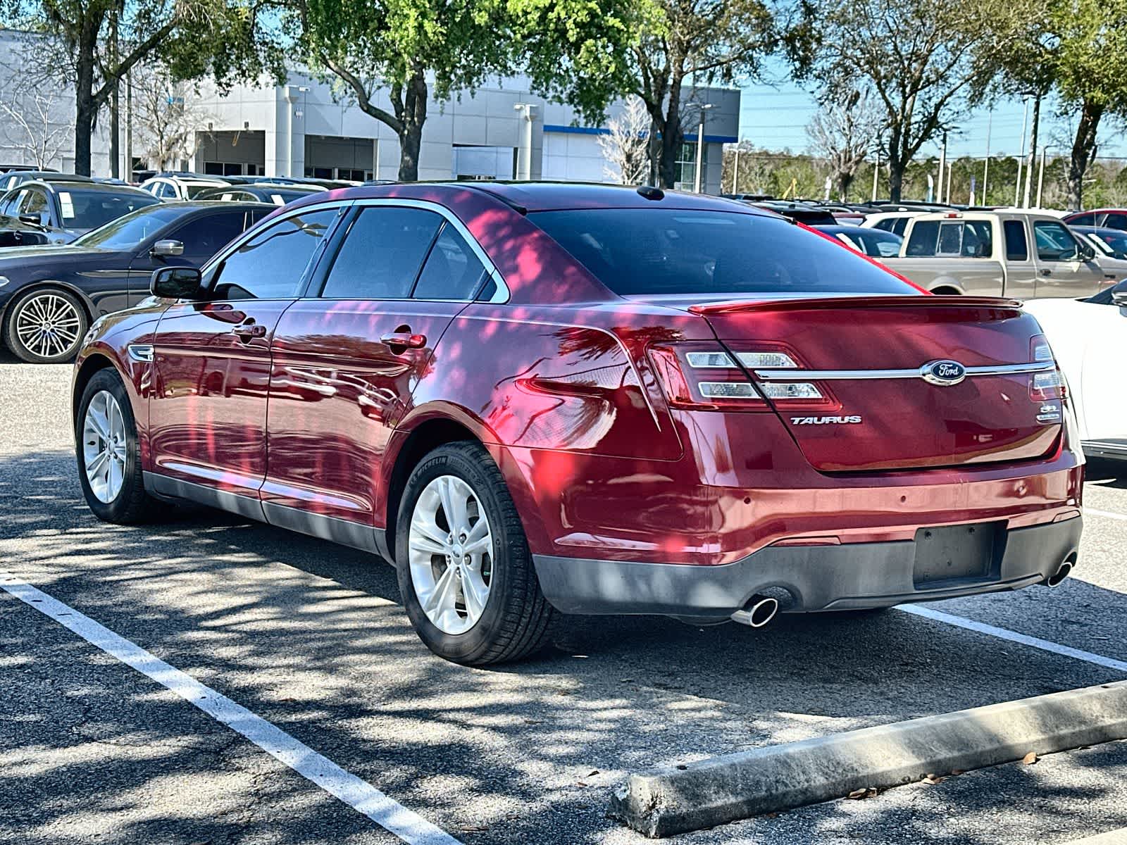 Thumbnail: 2015 Ford Taurus - 6