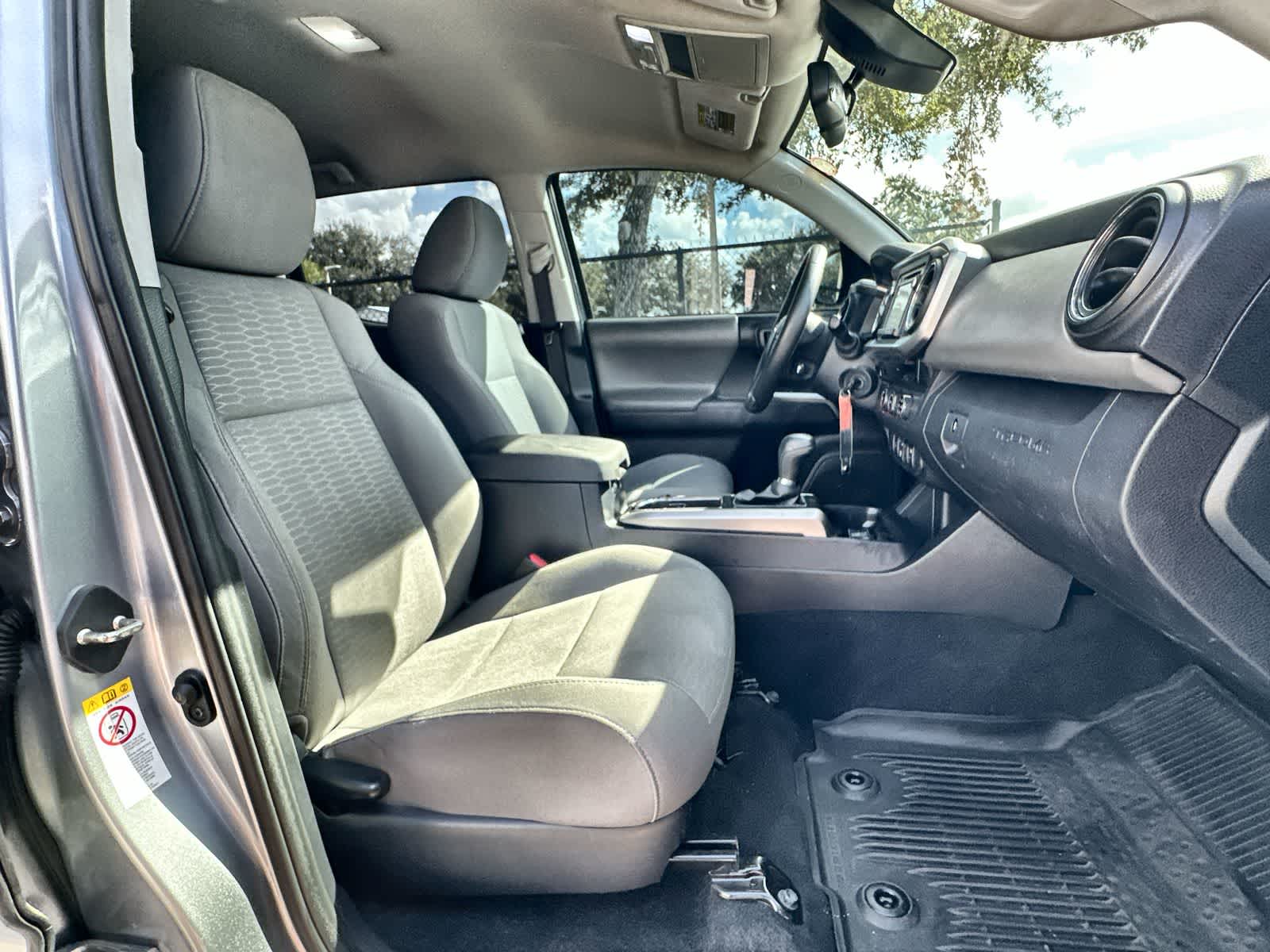 Thumbnail: 2018 Toyota Tacoma - 14