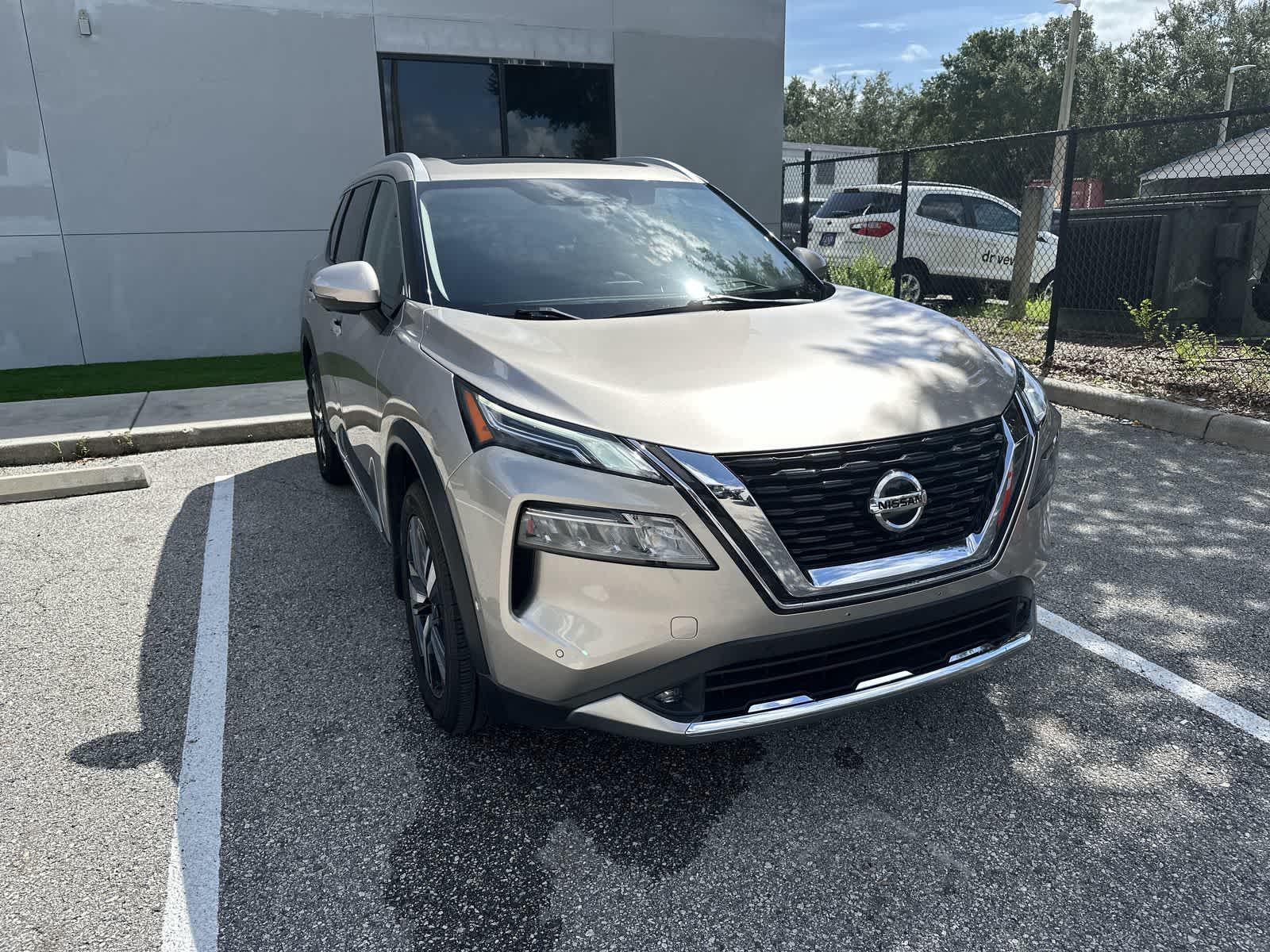 Thumbnail: 2021 Nissan Rogue - 11
