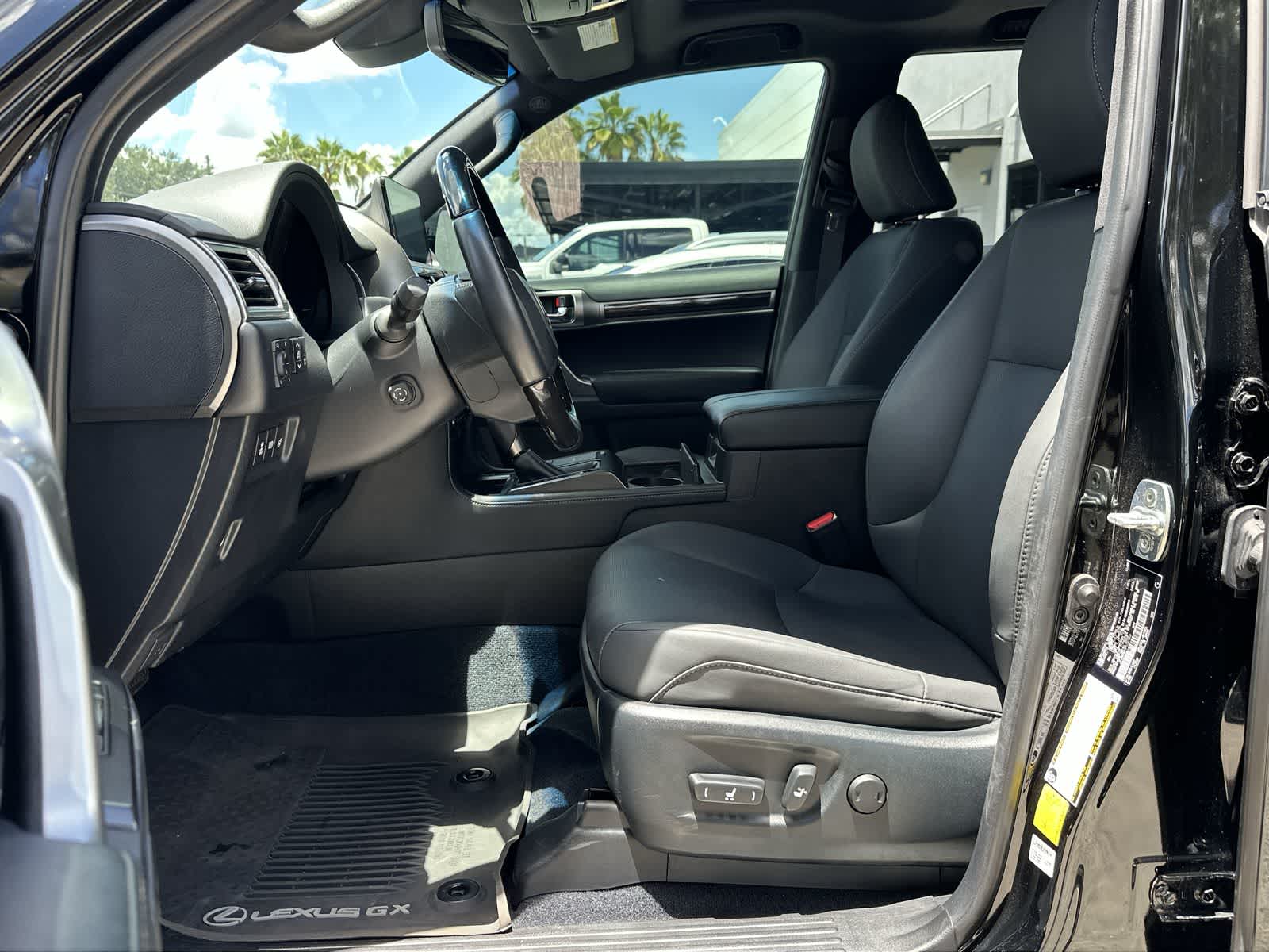 Thumbnail: 2023 Lexus GX - 2