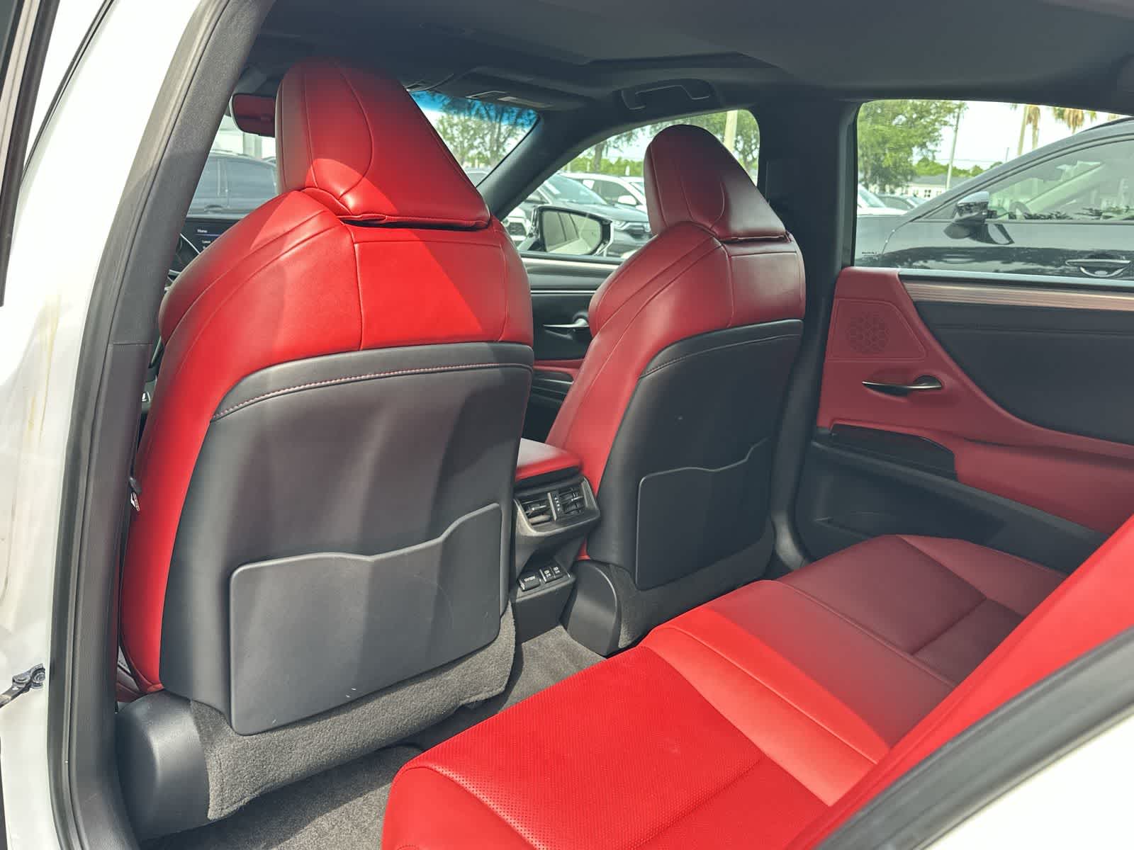 Thumbnail: 2019 Lexus ES - 18