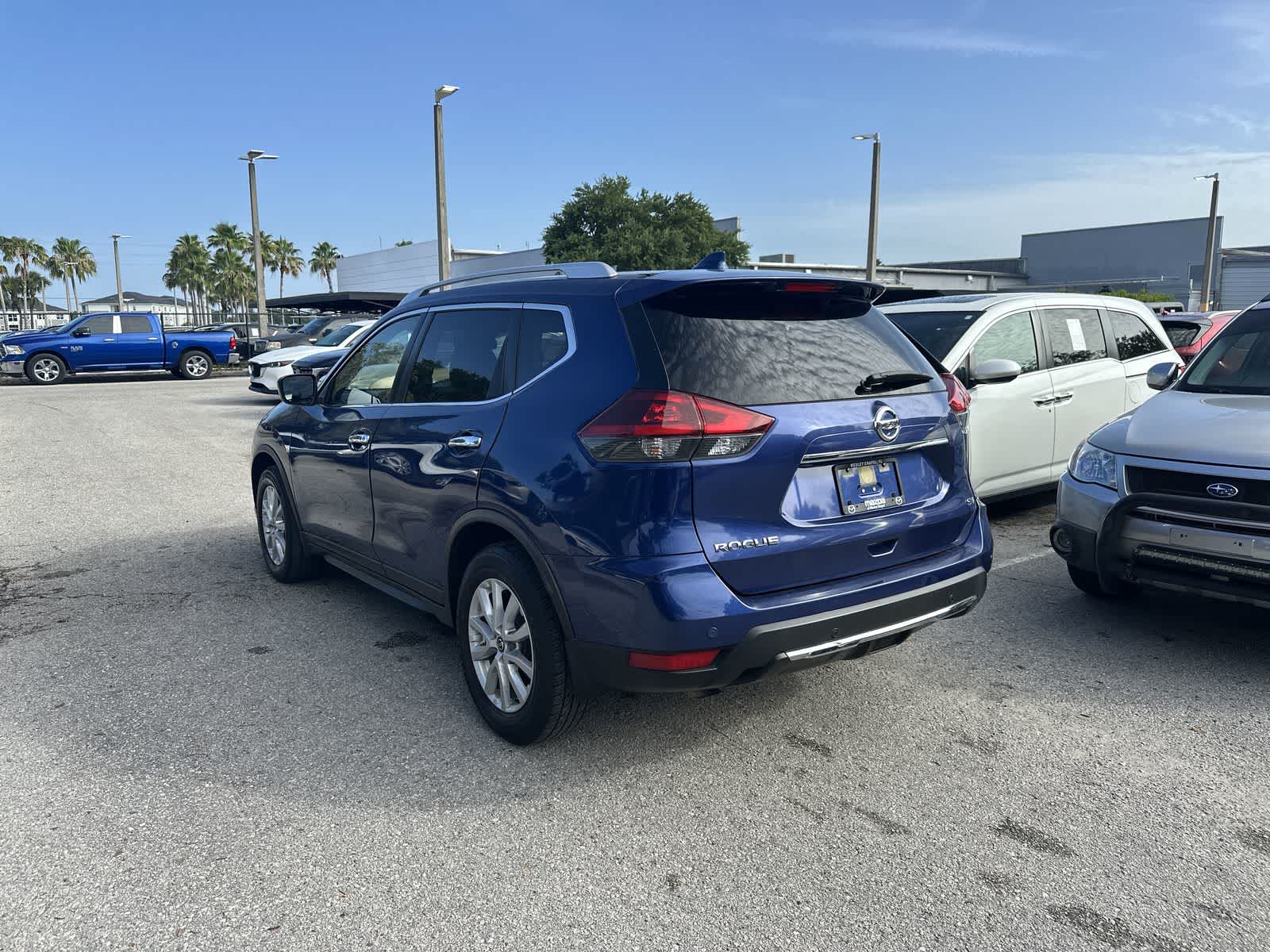 Thumbnail: 2019 Nissan Rogue - 3