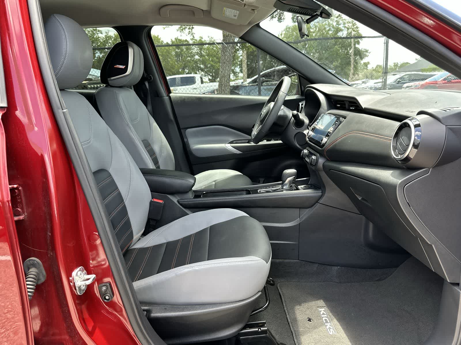 Thumbnail: 2023 Nissan Kicks - 9