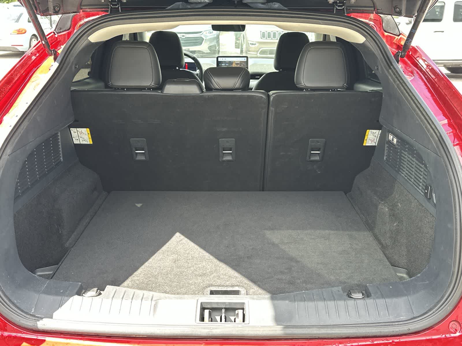 Thumbnail: 2022 Ford Mustang Mach-E - 17