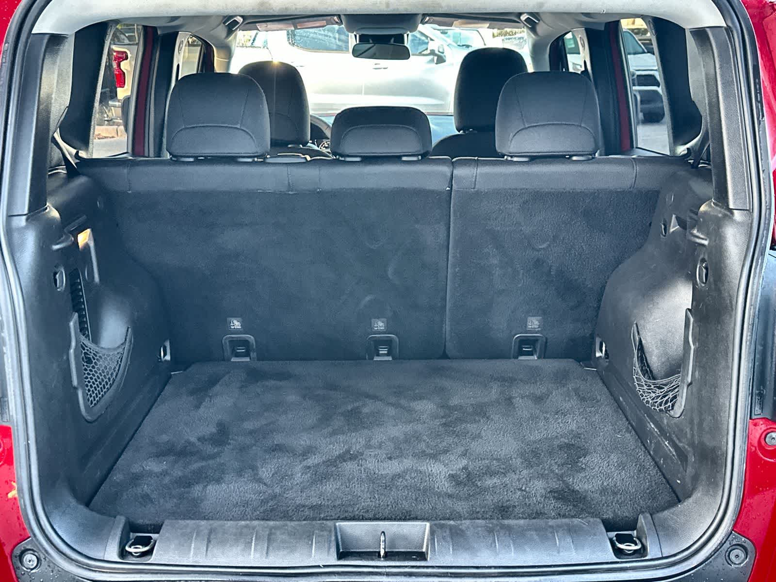 Thumbnail: 2018 Jeep Renegade - 17