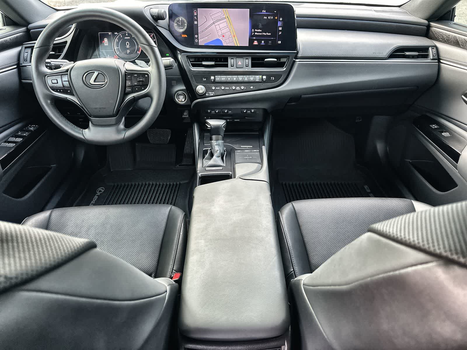 Thumbnail: 2022 Lexus ES - 10