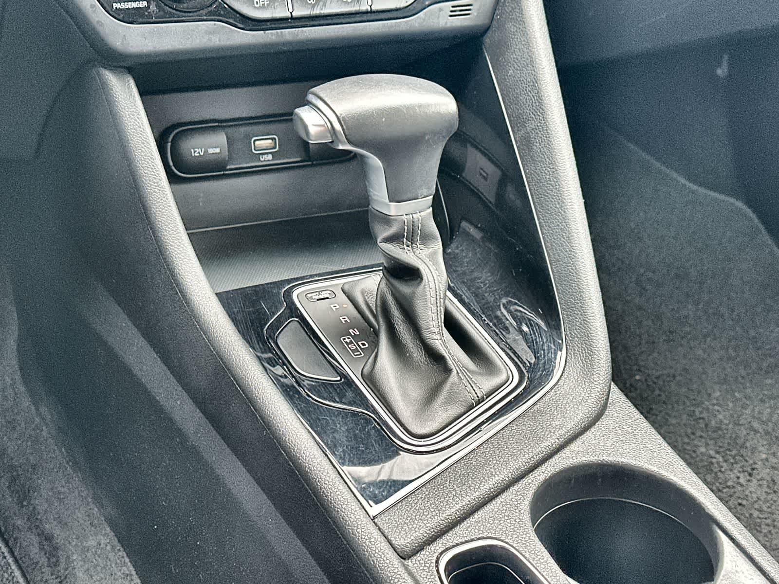 Thumbnail: 2022 Kia Niro - 17