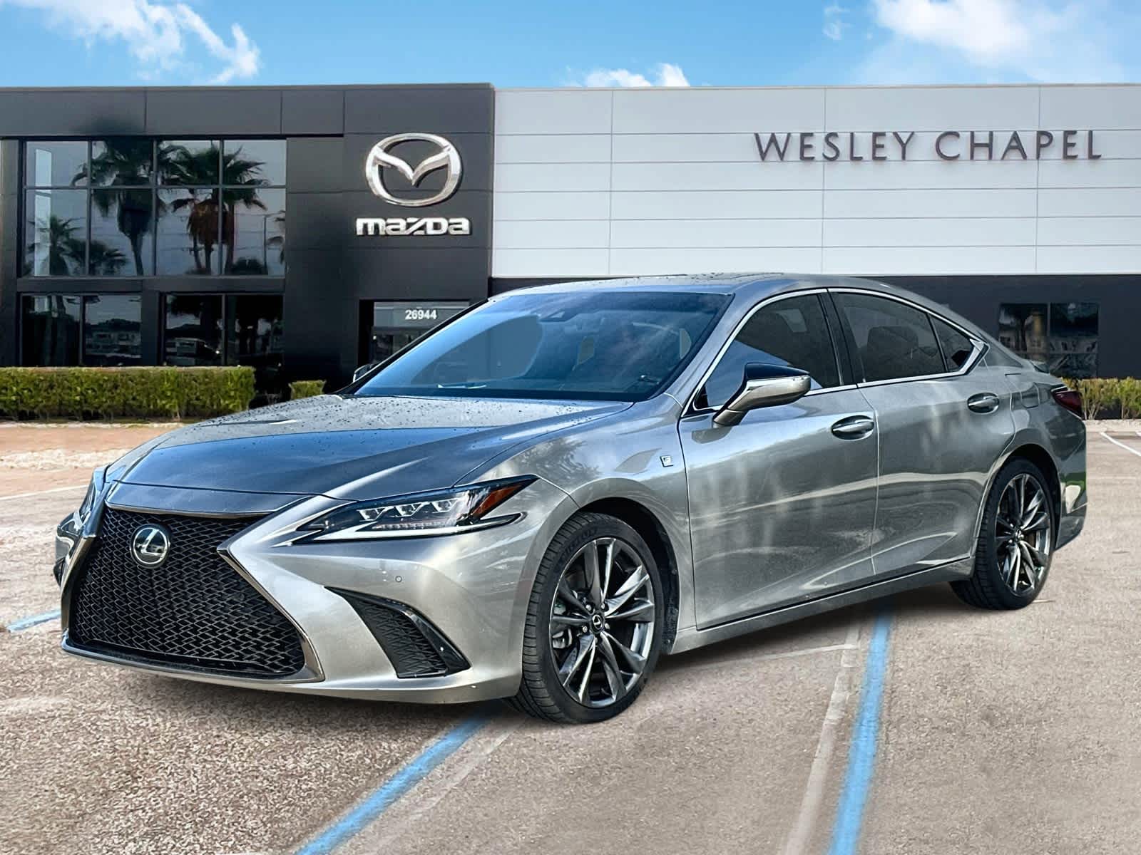 Thumbnail: 2020 Lexus ES - 1