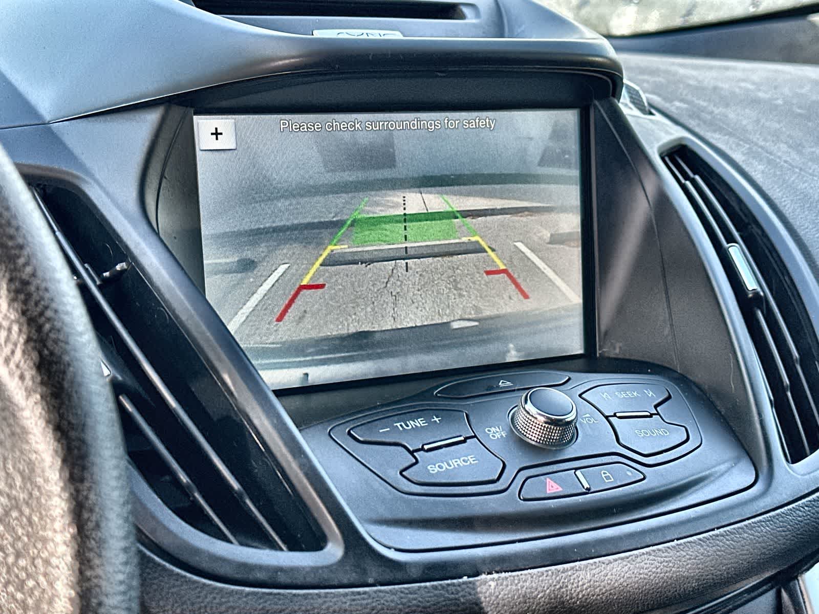 Thumbnail: 2016 Ford Escape - 26