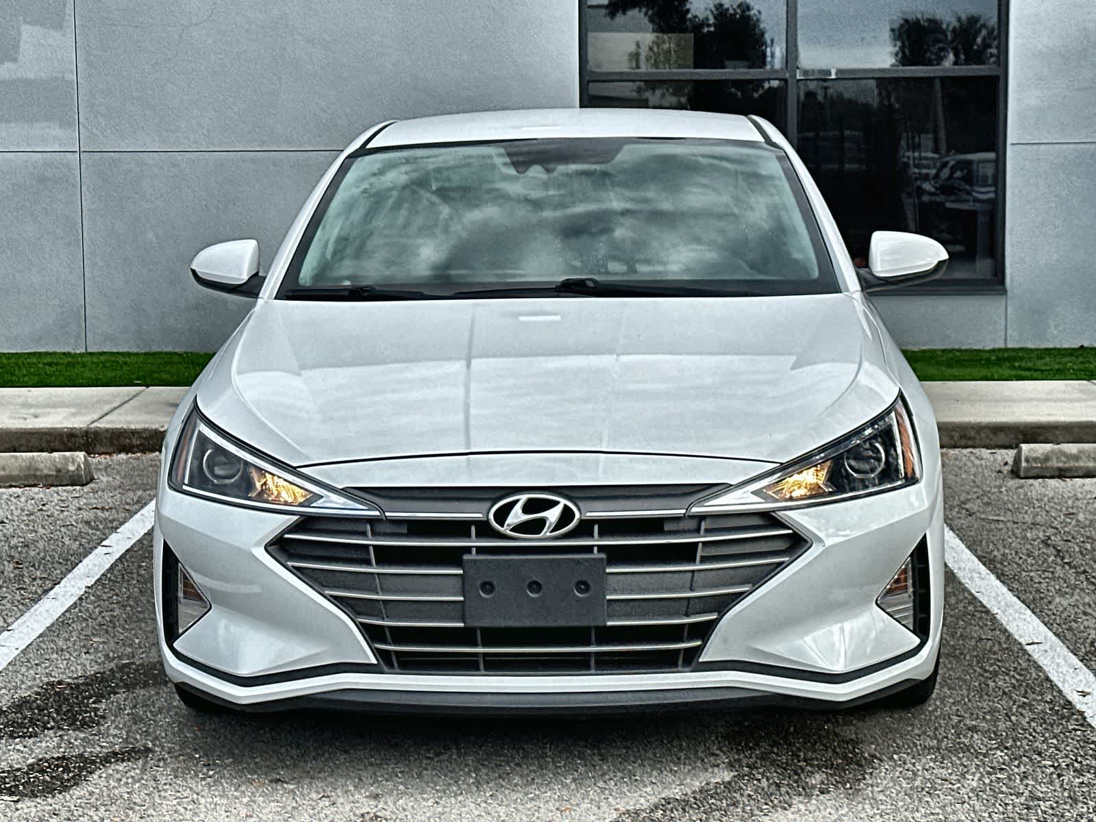 Thumbnail: 2020 Hyundai Elantra - 6