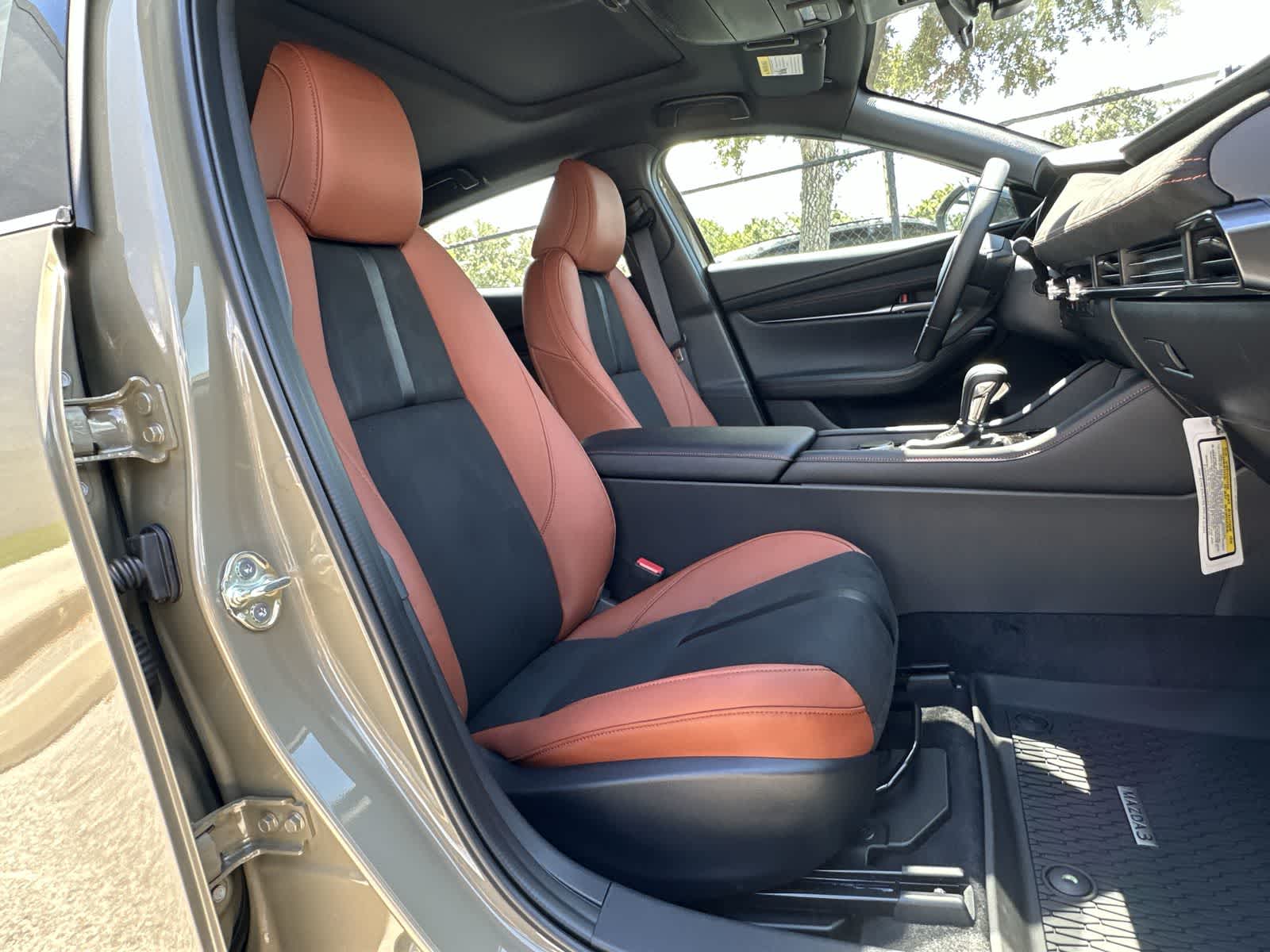 Thumbnail: 2025 Mazda Mazda3 - 14