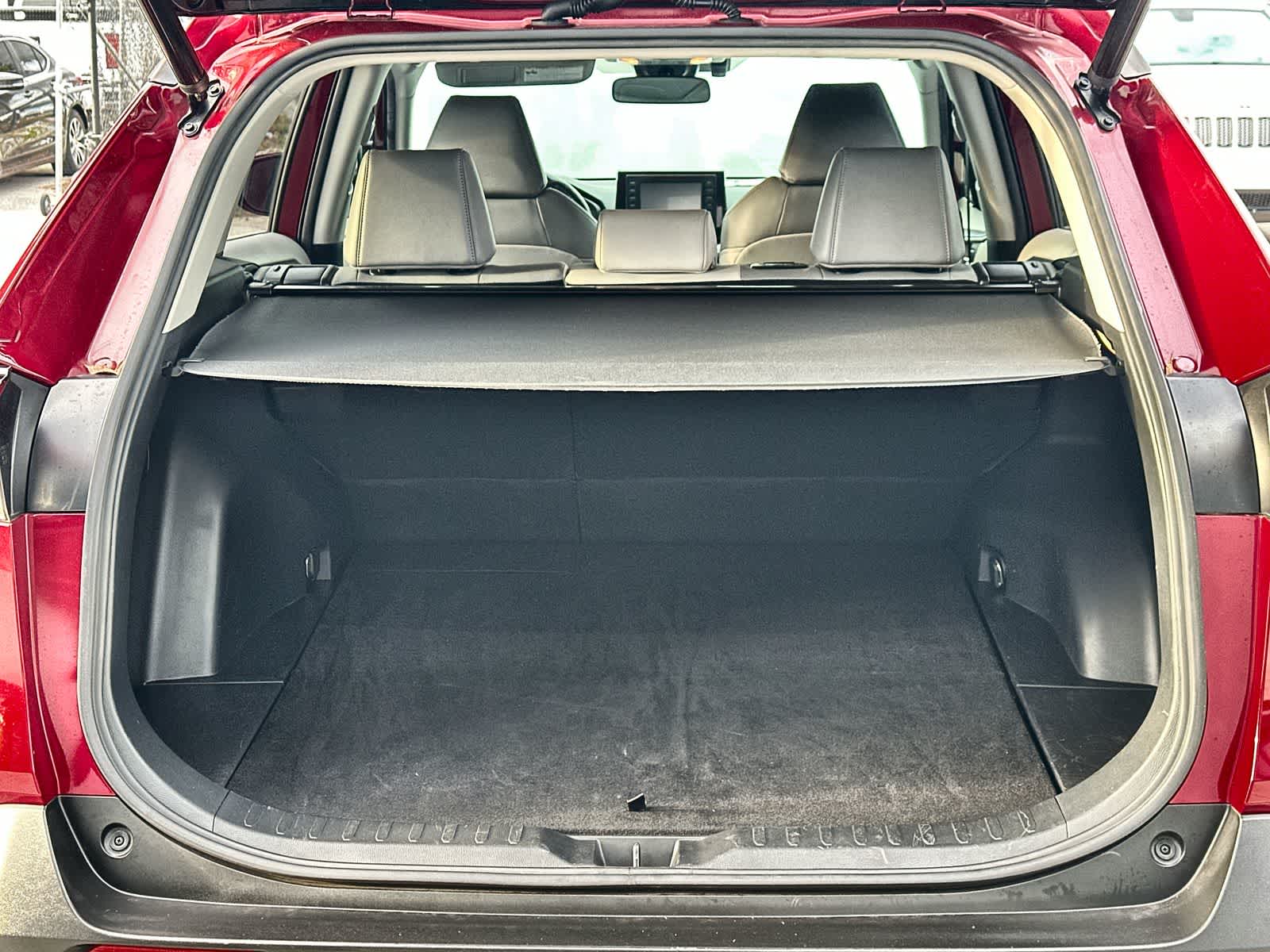 Thumbnail: 2020 Toyota RAV4 - 19