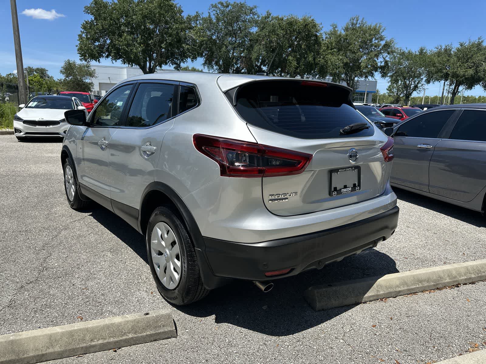 Thumbnail: 2020 Nissan Rogue Sport - 4