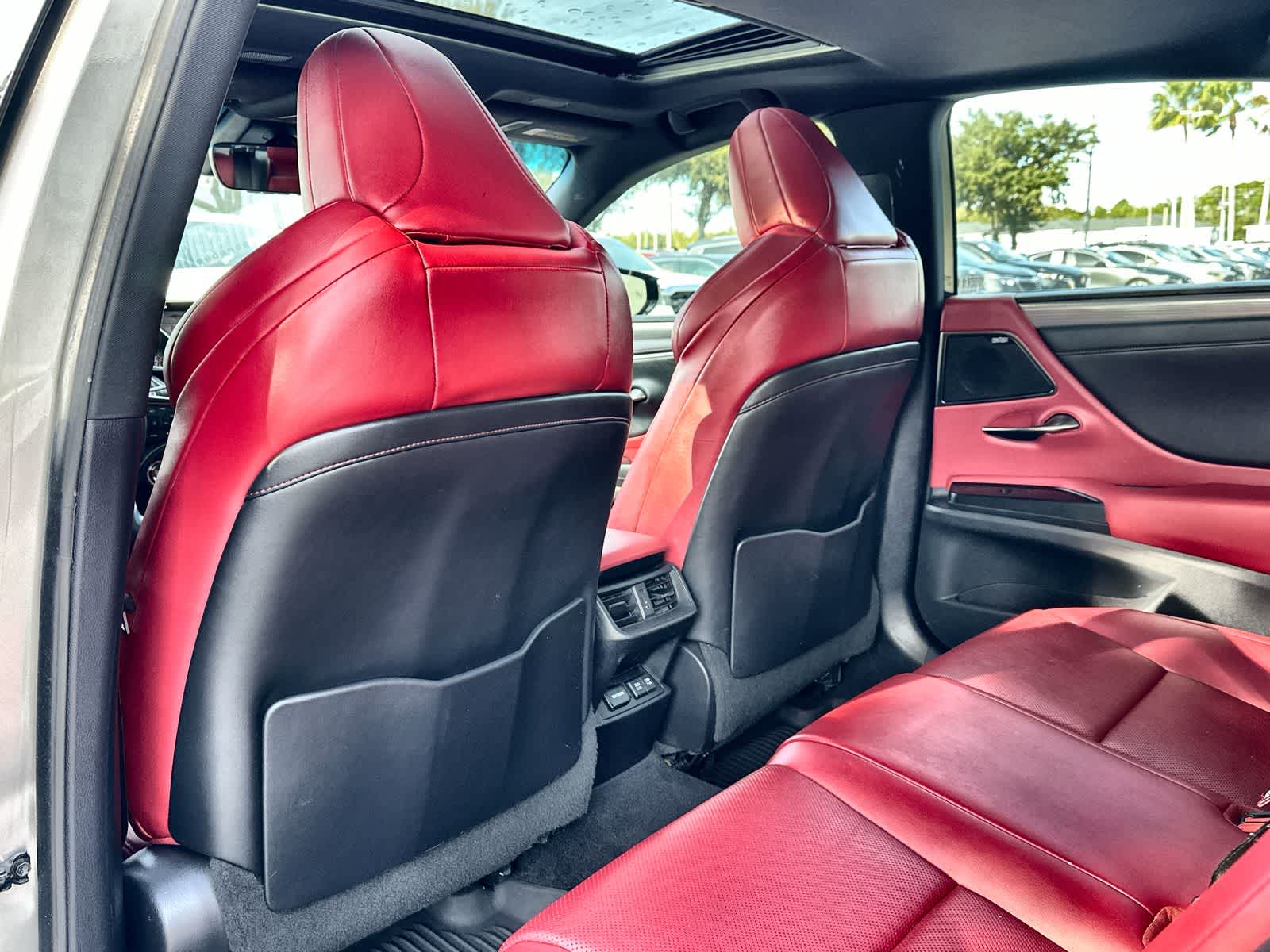 Thumbnail: 2020 Lexus ES - 12