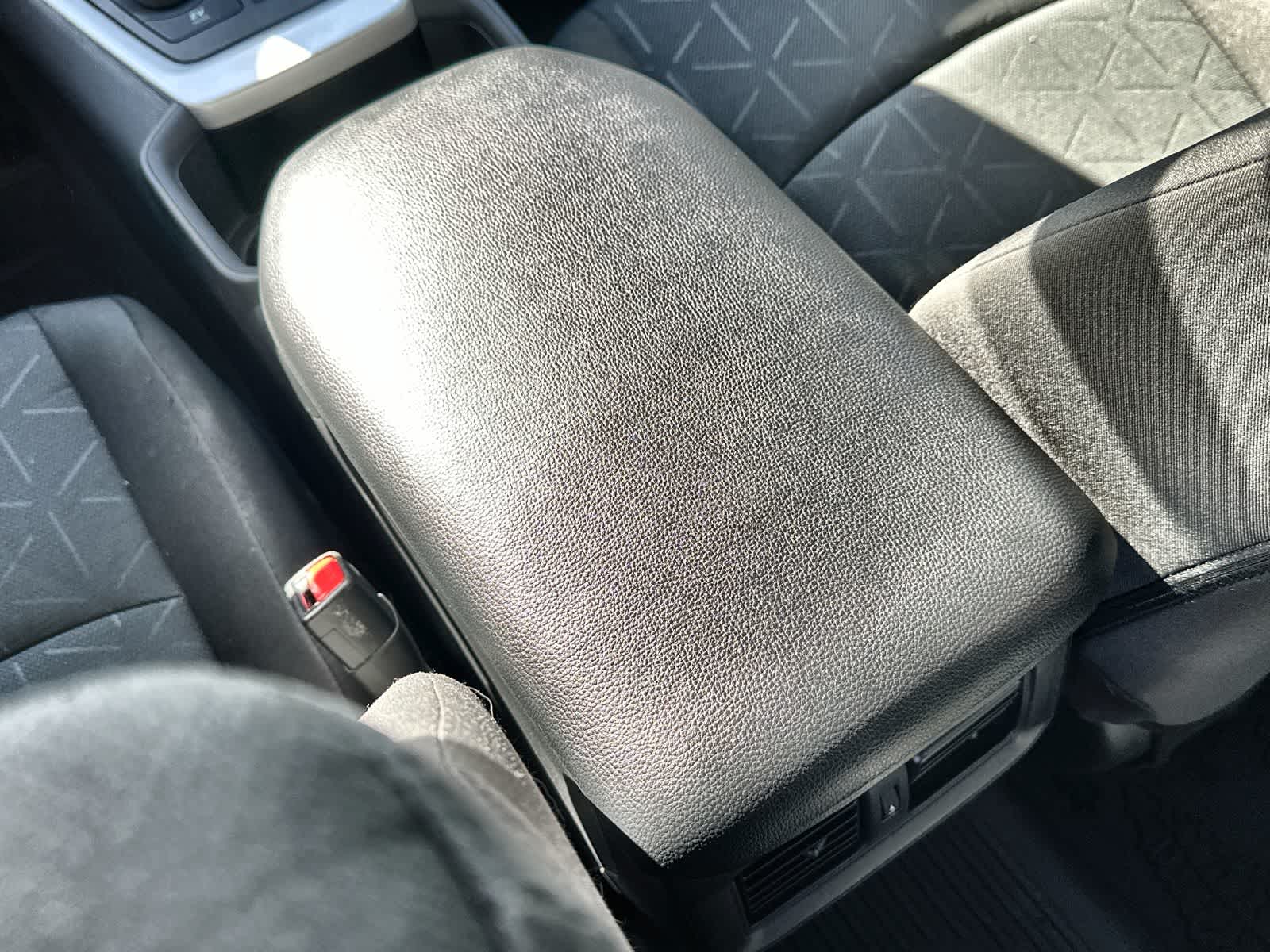 Thumbnail: 2023 Toyota RAV4 - 16