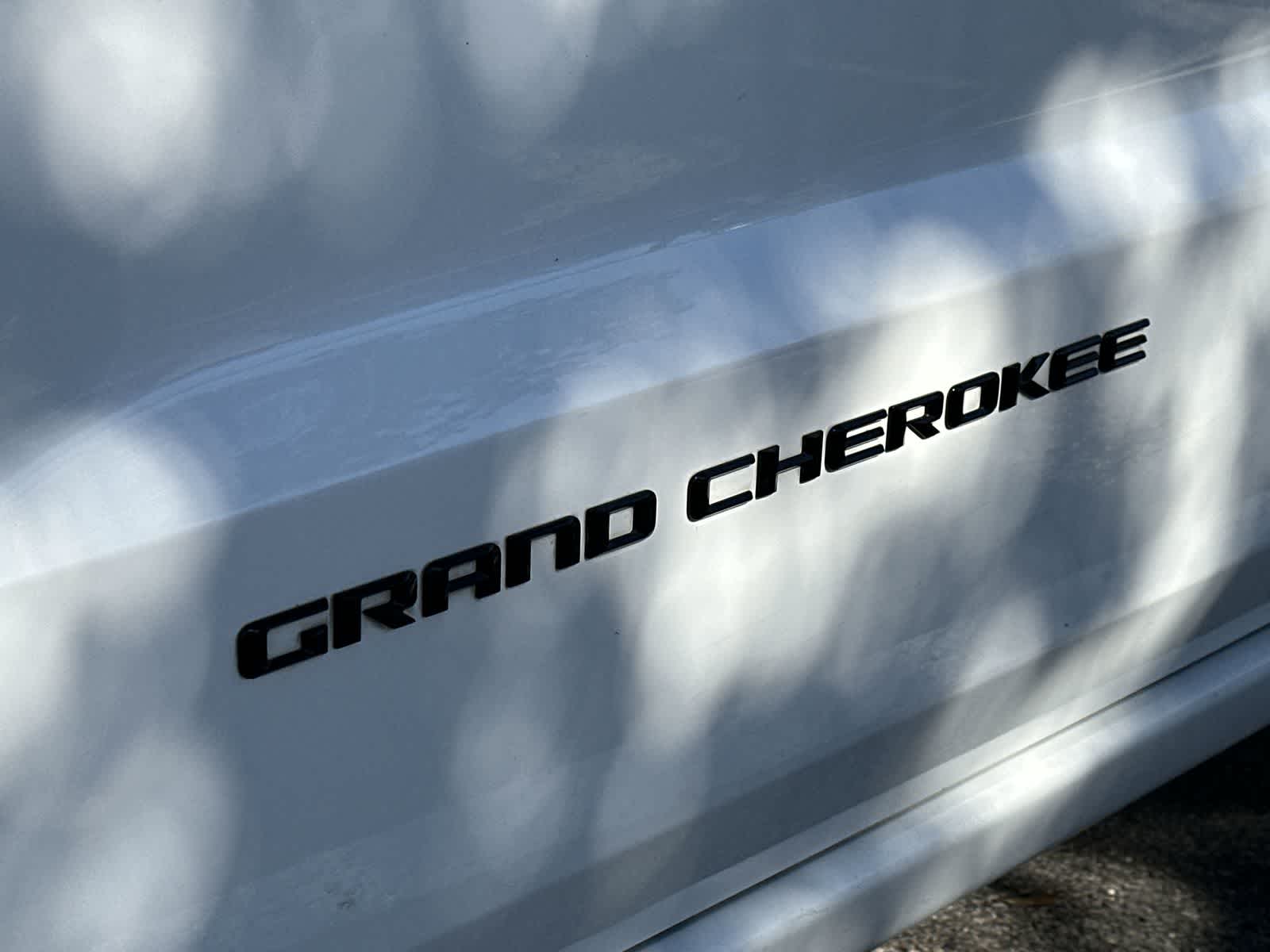 Thumbnail: 2015 Jeep Grand Cherokee - 7