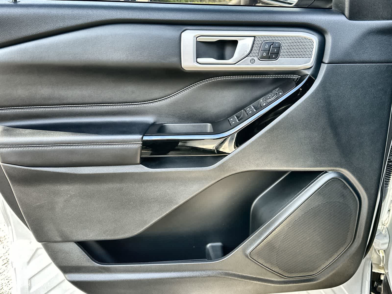 Thumbnail: 2022 Ford Explorer - 28