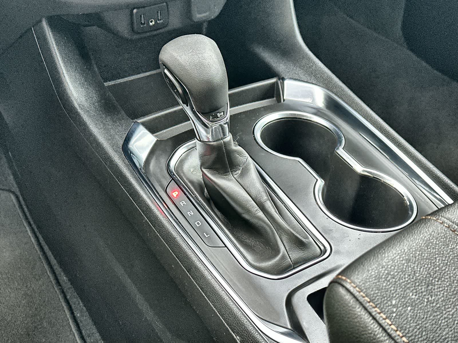 Thumbnail: 2021 Chevrolet Traverse - 23