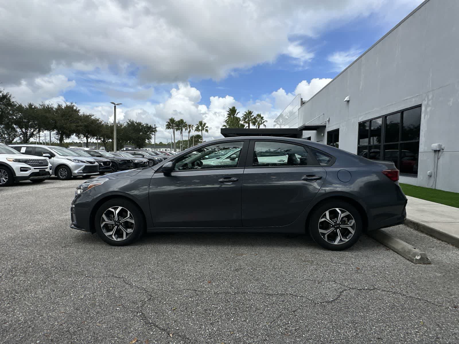 Thumbnail: 2020 Kia Forte - 3