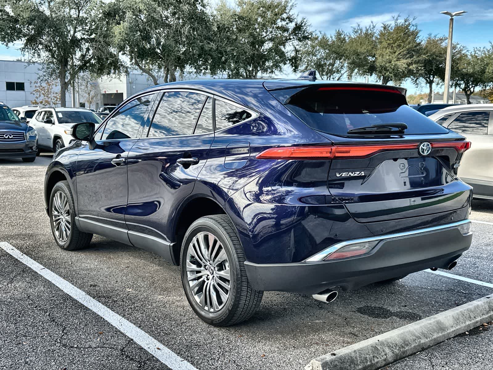 Thumbnail: 2024 Toyota Venza - 4