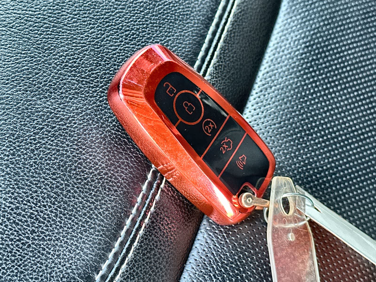 Thumbnail: 2022 Ford Explorer - 26