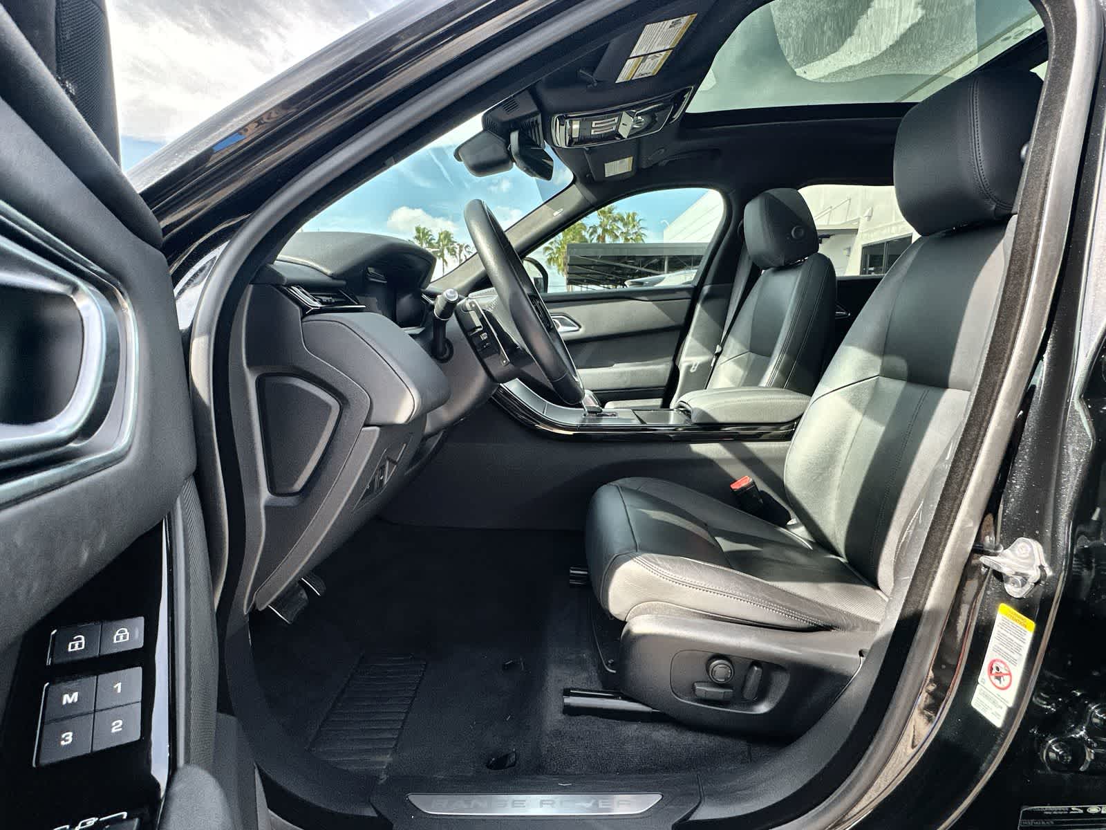 Thumbnail: 2025 Land Rover Range Rover Velar - 2