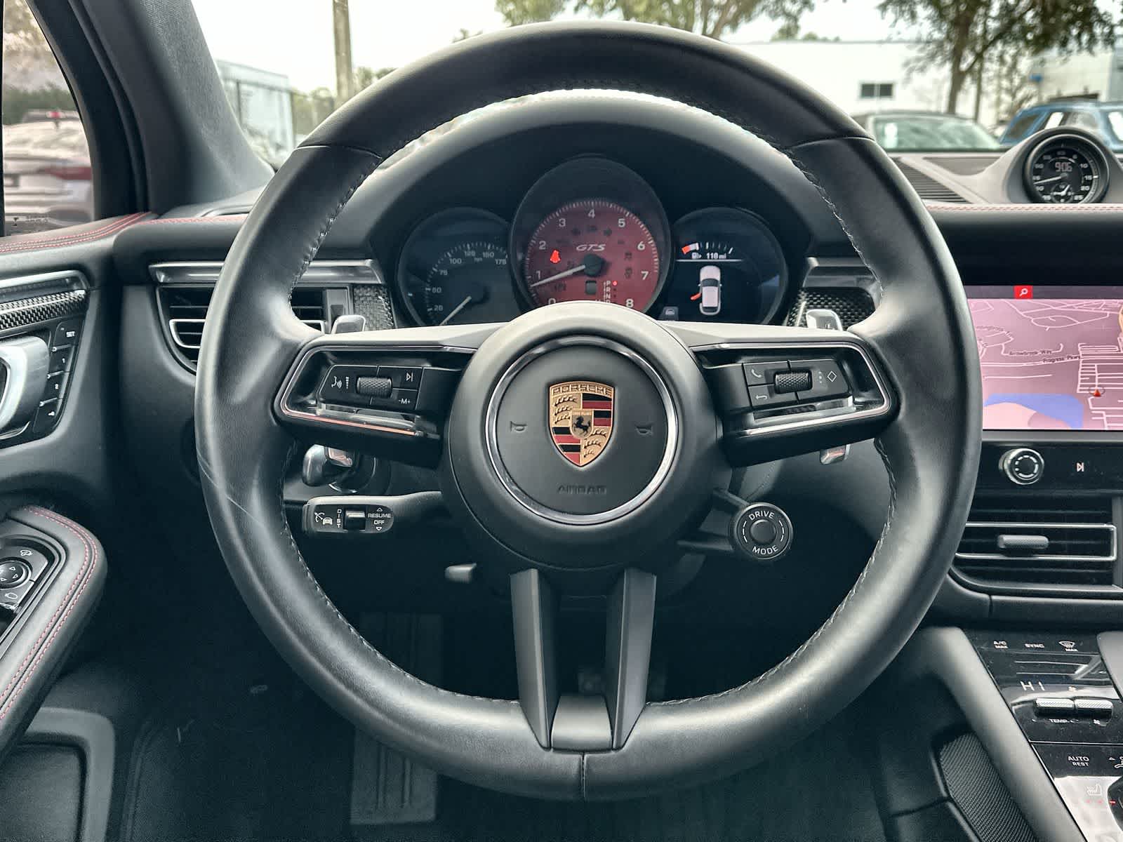 Thumbnail: 2022 Porsche Macan - 15