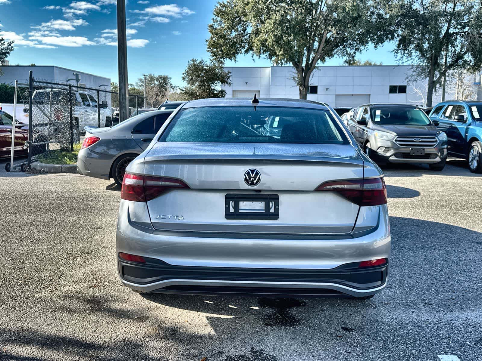 Thumbnail: 2024 Volkswagen Jetta - 5