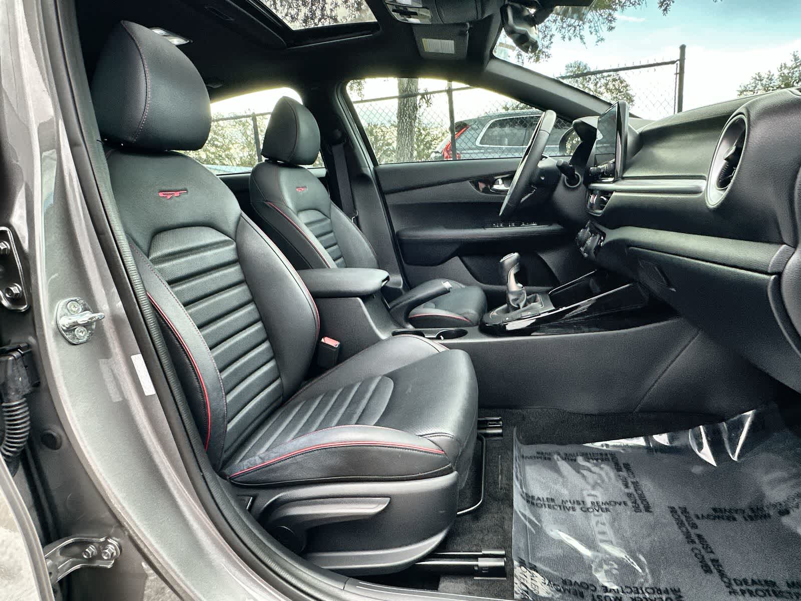 Thumbnail: 2024 Kia Forte - 9