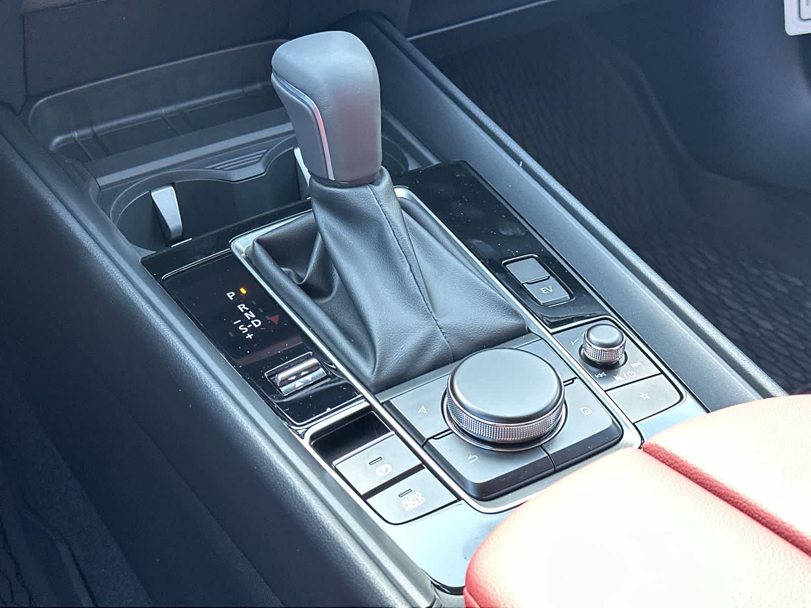 Thumbnail: 2025 Mazda CX-50 - 17