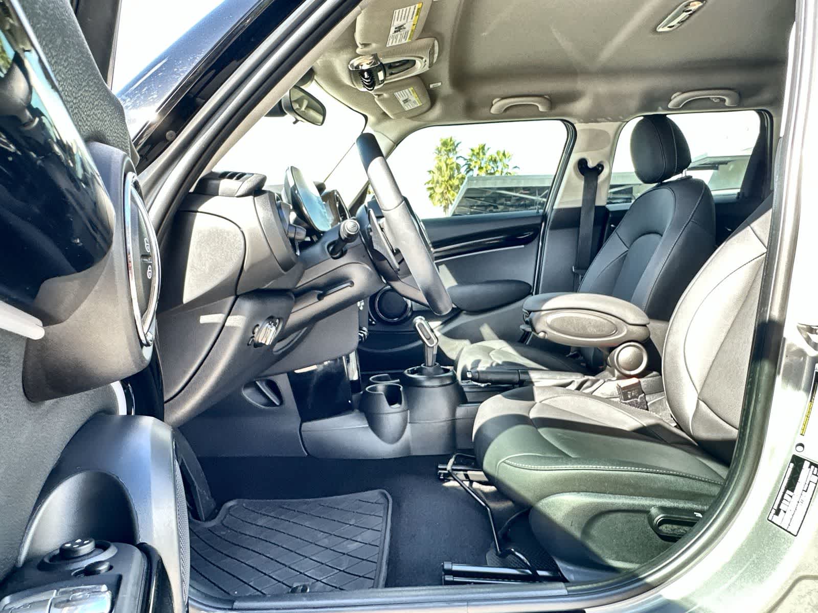 Thumbnail: 2024 MINI Cooper Hardtop - 2