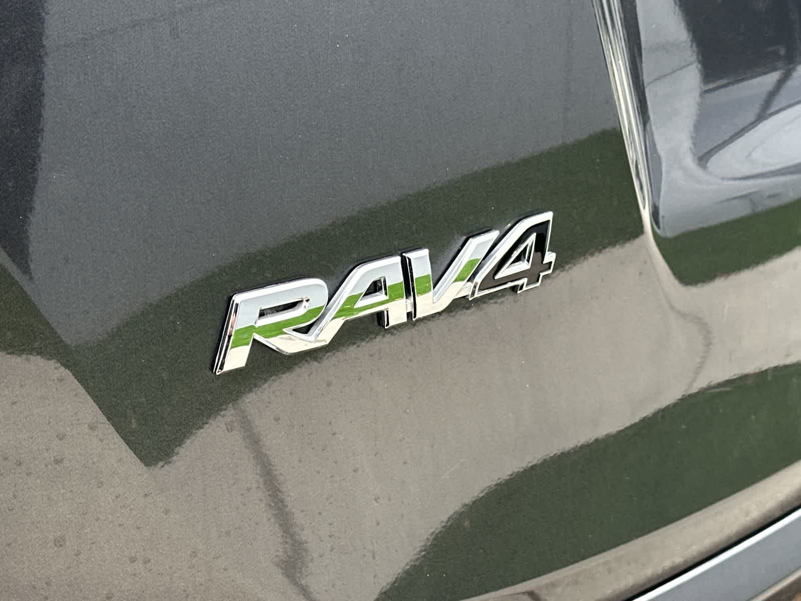 Thumbnail: 2018 Toyota RAV4 - 7